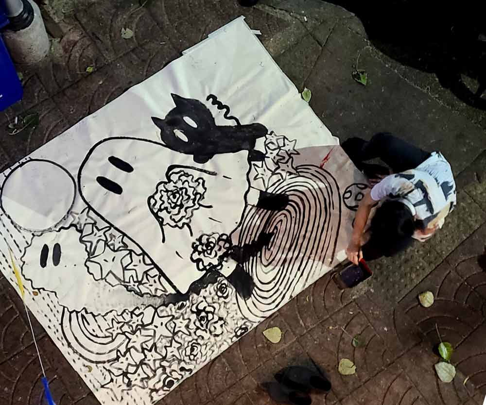 @artofghostly.g live painting in progress for The Hechyeomoyeo closing party at Hugs Songwat in Bangkok Thailand